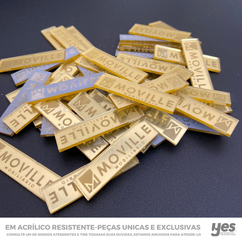 Etiqueta para moveis planejados em acrílico espelhado autoadesivo amplo com forte poder de aderência